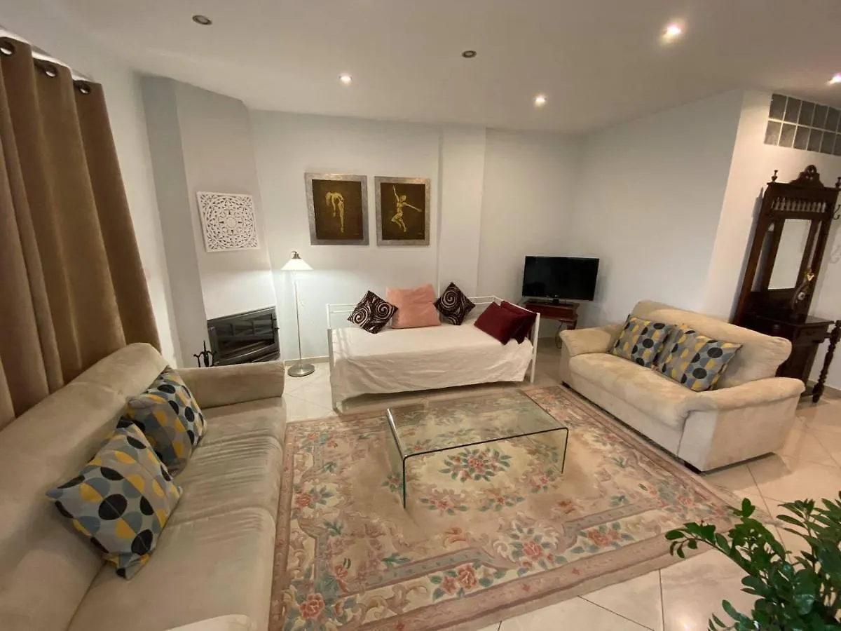 Apartmán Mesogios House Suites Larnaca Kypr